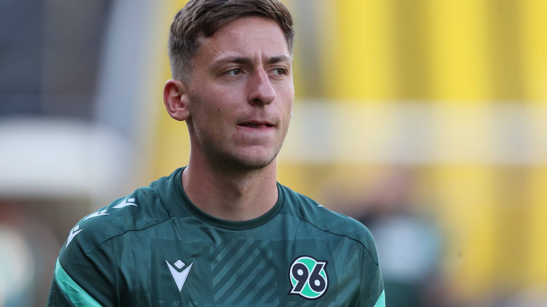 Marius Wörl: Der Mittelfeldspieler schließt sich Ex-Klub Bielefeld an.