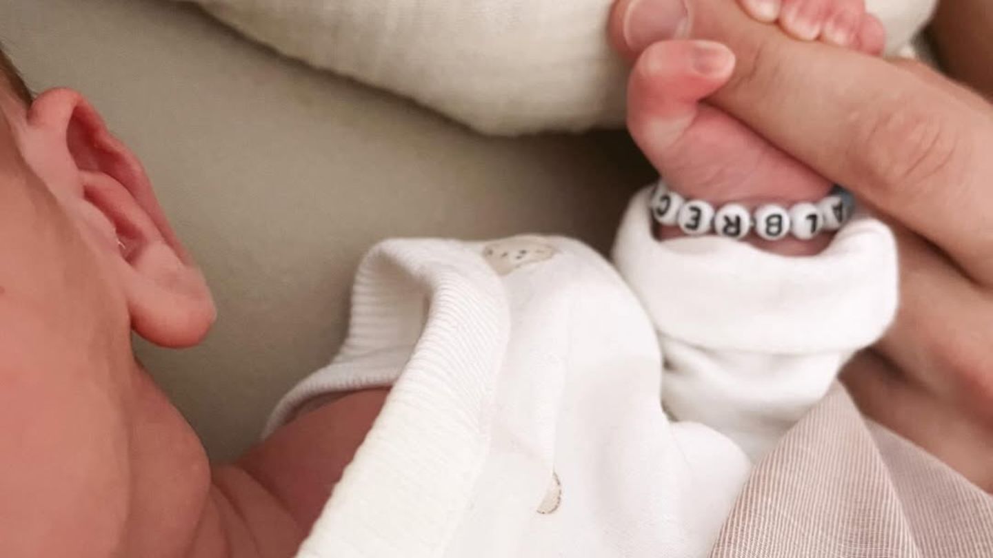 Realitystar ist erstmals Vater geworden: "Wir sind erfüllt und voller Liebe"