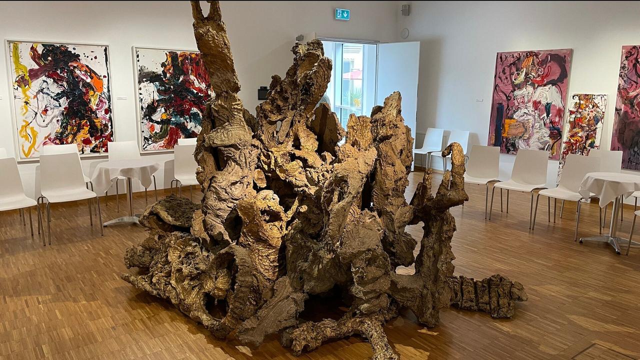 Sachsen-Anhalt: "Enfant terrible" der Leipziger Schule: Ebersbach-Skulptur in Halle versteigert