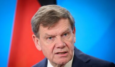 Ukraine-News: Wadephul pocht nach Trump-Putin-Gipfel auf Waffenruhe