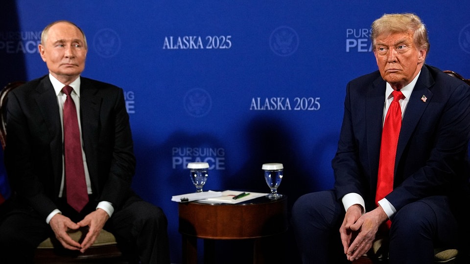 Ukraine-News: Trump und Putin beenden Gespräch – Pressekonferenz angekündigt