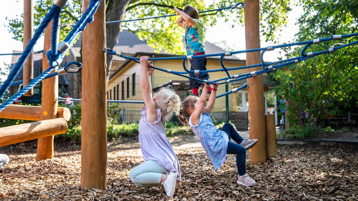 Herausforderung für Familien: Zwei Kinder, zwei Kitas – nun will die Familie aus Stuttgart weg - Stuttgart