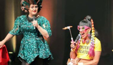 Theaterhaus in Stuttgart: Glitzer, Gags, große Gefühle: Wommy und Bärbel im Sommershow-Rausch - KRZ Plus