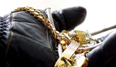 Trickbetrug in Fellbach: Als Handwerker getarnt – Dieb stiehlt Seniorin Schmuck