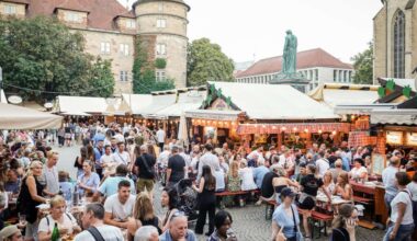 Stuttgarter Weindorf: „Das sind schon stolze Preise – aber wer hier ist, leistet sich auch was“