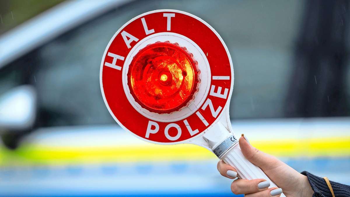 Heslacher Tunnel in Stuttgart: BMW-Fahrer rast vor Polizeikontrolle davon – Zeugen gesucht