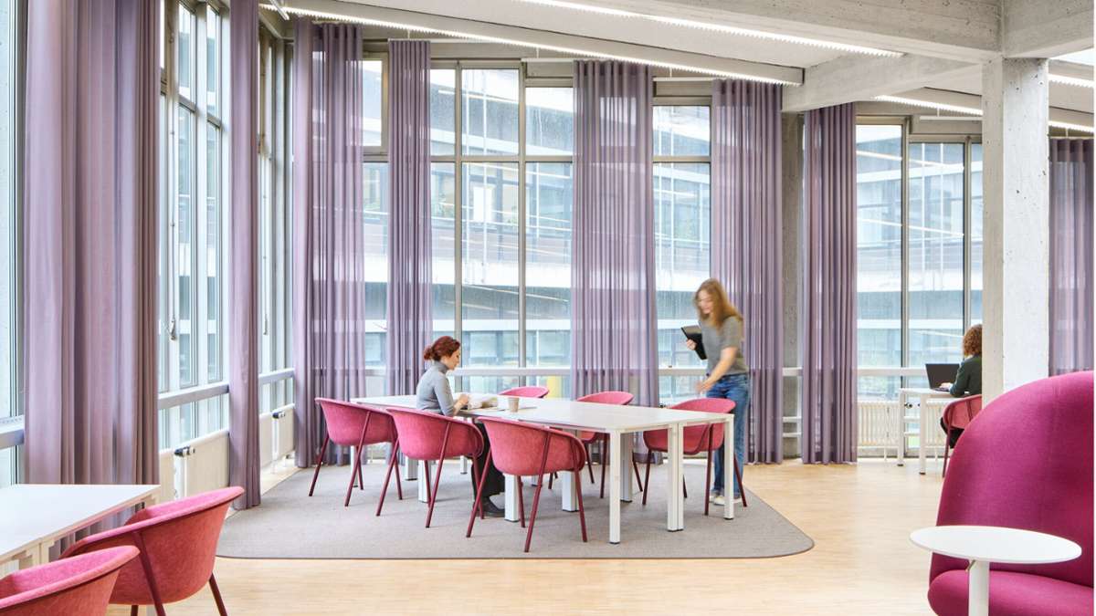 Campus in Stuttgart-Vaihingen: Wie Stuttgarter Innenarchitekten einen tristen Lernraum „wachgeküsst“ haben - Kultur