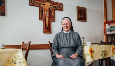 „Mutter Teresa von Stuttgart“ geht: Kirche kündigt Raum für Obdachlose – „Ich muss mein Lebenswerk aufgeben“ - KRZ Plus