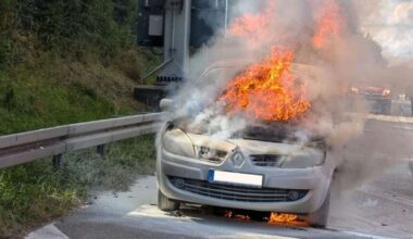 Autobahn bei Stuttgart: Auto gerät auf A8 in Vollbrand - Startseite