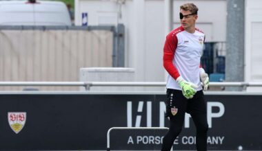 Training des VfB Stuttgart: Alexander Nübel trainiert mit Augenklappe