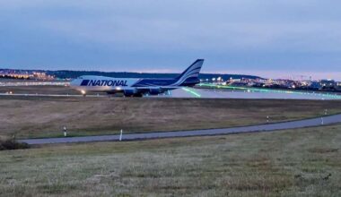 Flughafen Stuttgart: Video zeigt stotternde Startversuche des Jumbojets