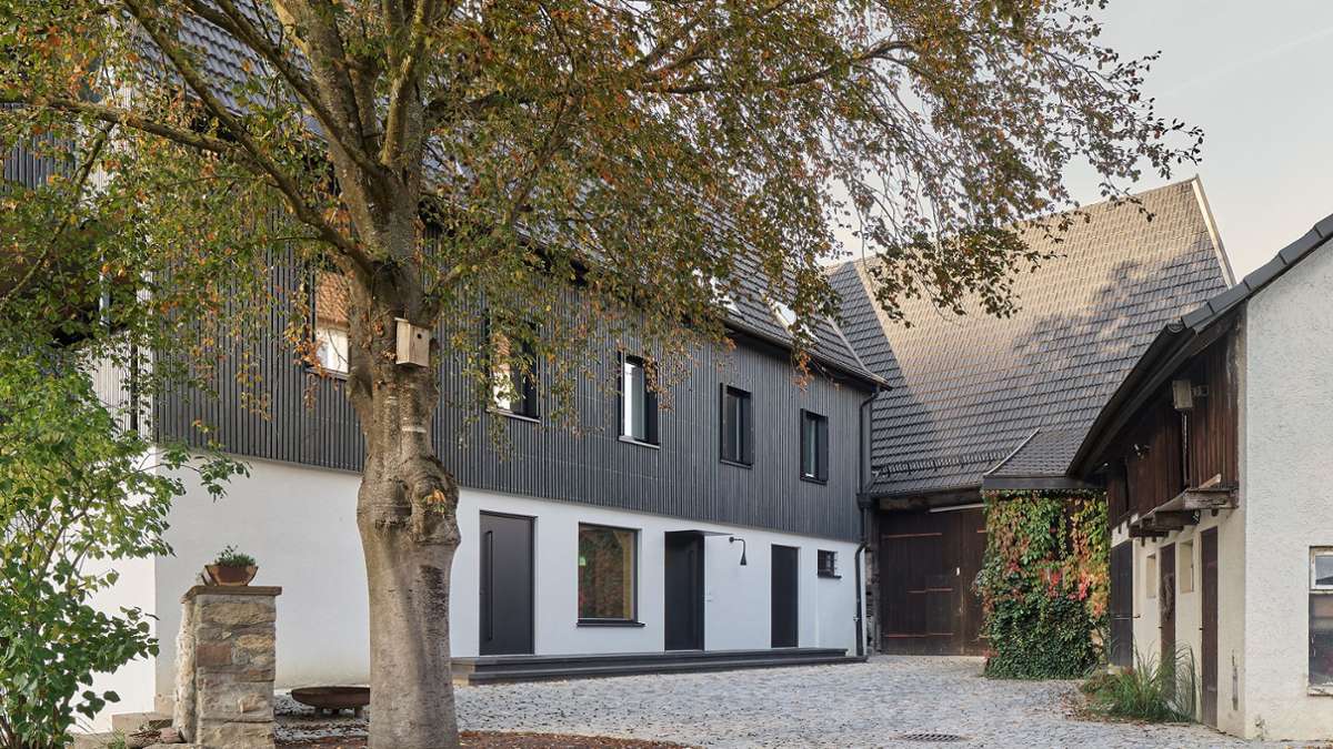 Architektenhaus in Region Stuttgart: Eine Familie verwandelt alten Bauernhof in stilsicheren Wohntraum - Kultur