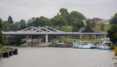 Zugverkehr in Stuttgart: Drahtseilakt über dem Neckar