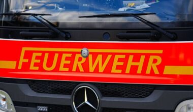 Feuer in Stuttgart-Ost: Gartenhütte in Brand – Rauchsäule kilometerweit zu sehen