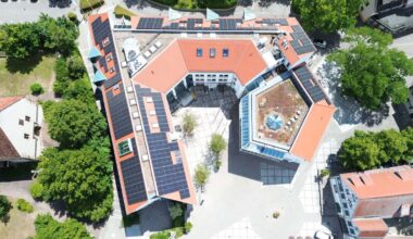 Stadt Ditzingen investiert: Solarstrom kommt jetzt vom Rathausdach - Startseite