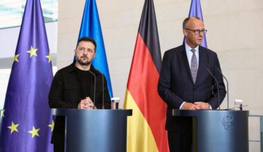 Bundeskanzler Friedrich Merz (l.) und der ukrainische Präsident Wolodymyr Selenskyj