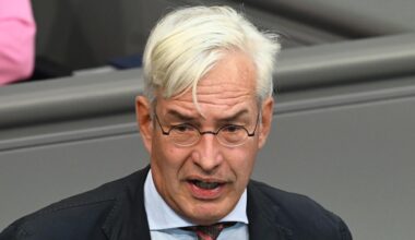Mathias Middelberg (CDU) spricht im Bundestag.