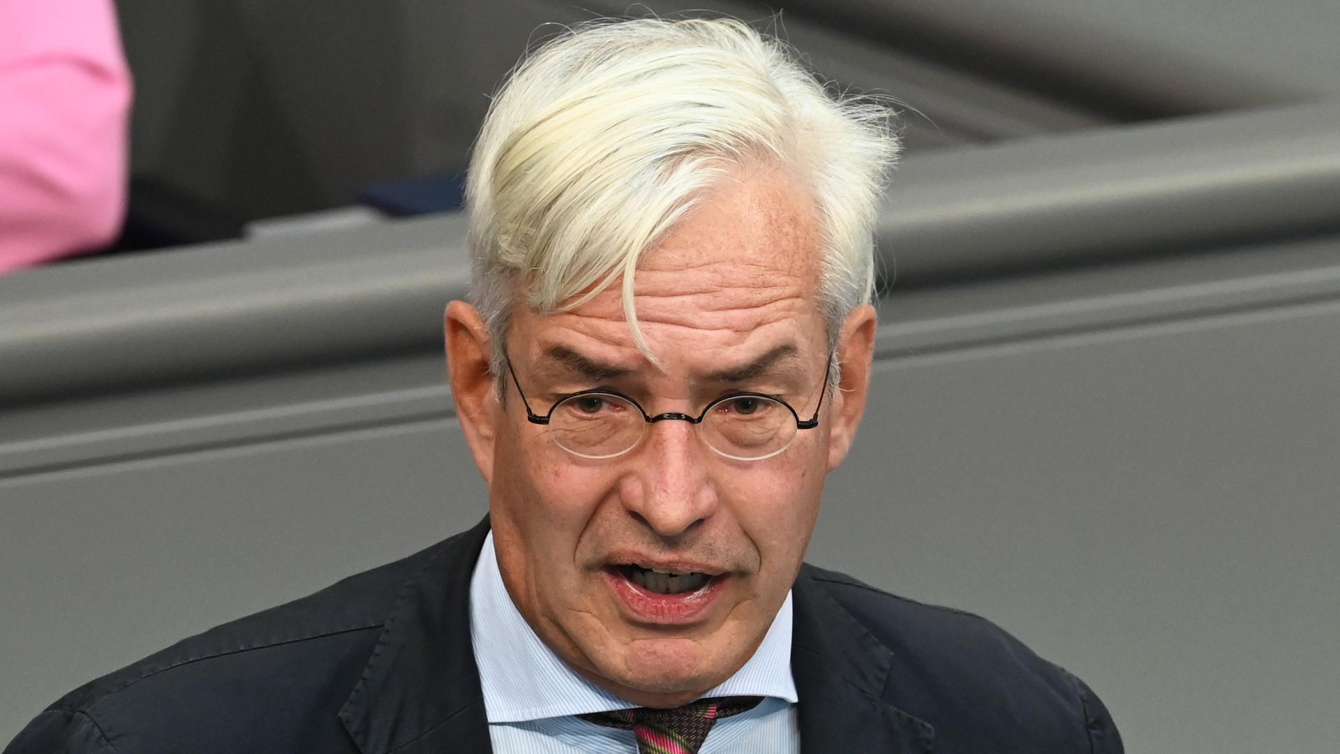 Mathias Middelberg (CDU) spricht im Bundestag.