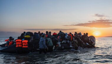 Britische Behörden setzen Migranten für Rückkehr nach Frankreich fest