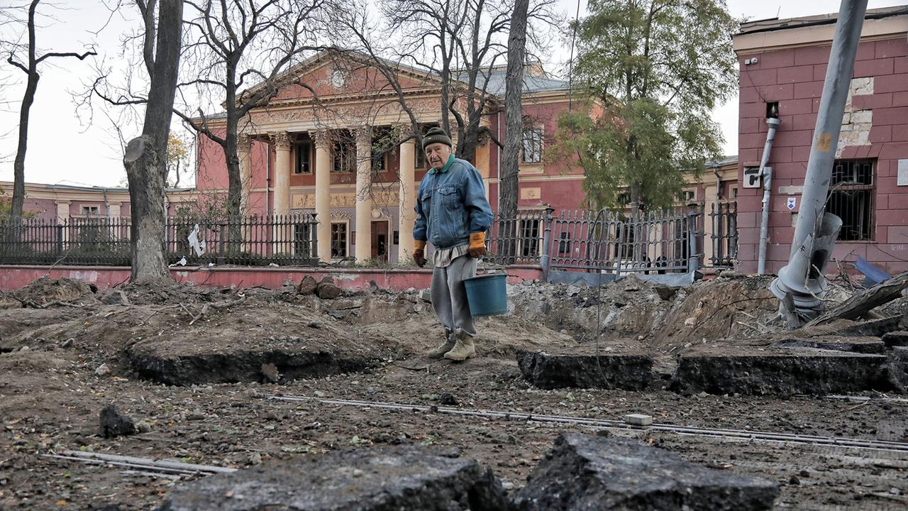 Museen in der Ukraine: Raketenschäden, Kunst und Erste-Hilfe-Kurse