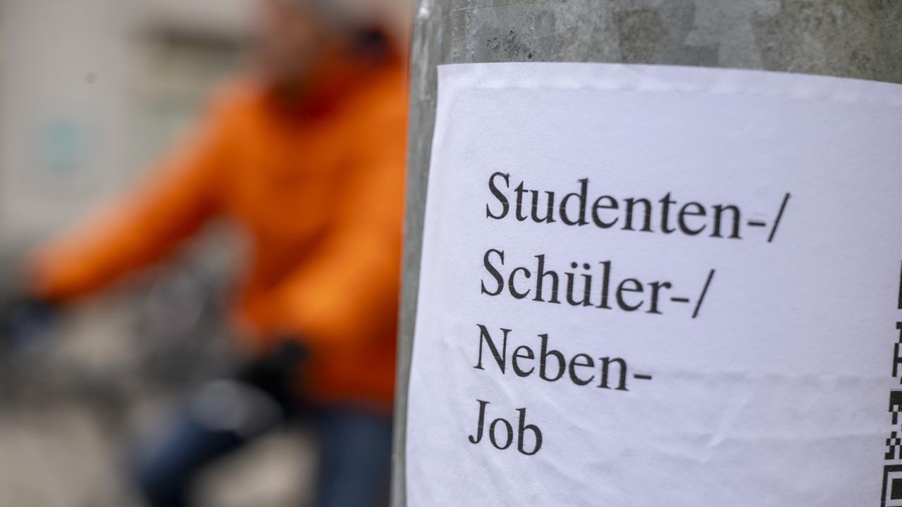 Wieso immer mehr Menschen Nebenjobs haben