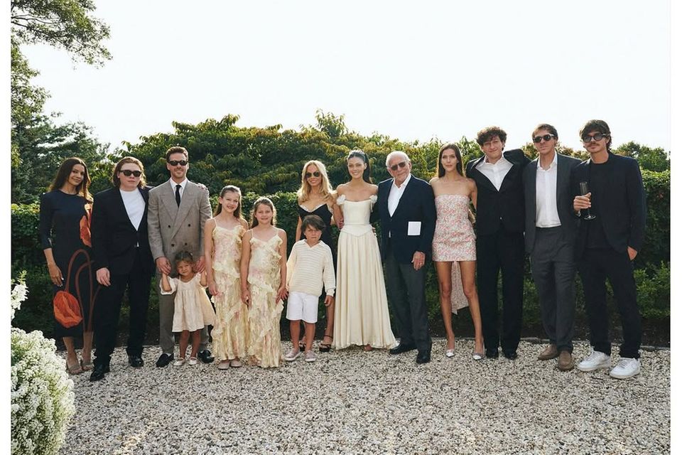 Nicola Peltz Beckham mit ihrer Familie