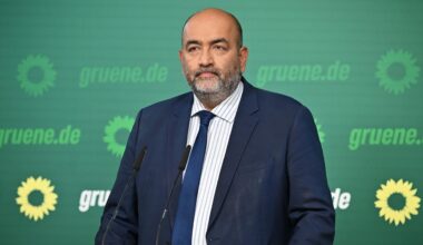 Ukraine-Liveblog: ++ Nouripour fordert Lieferung von Marschflugkörpern ++
