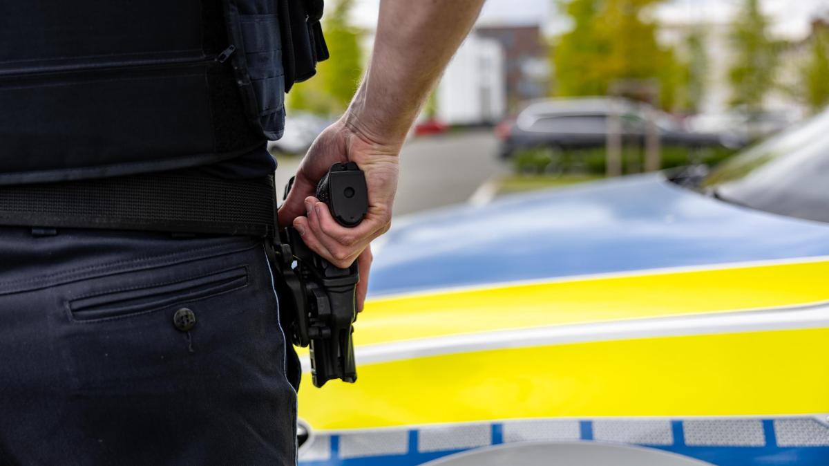 Raubüberfall auf Seniorin an Bushaltestelle in Hagen a.T.W.