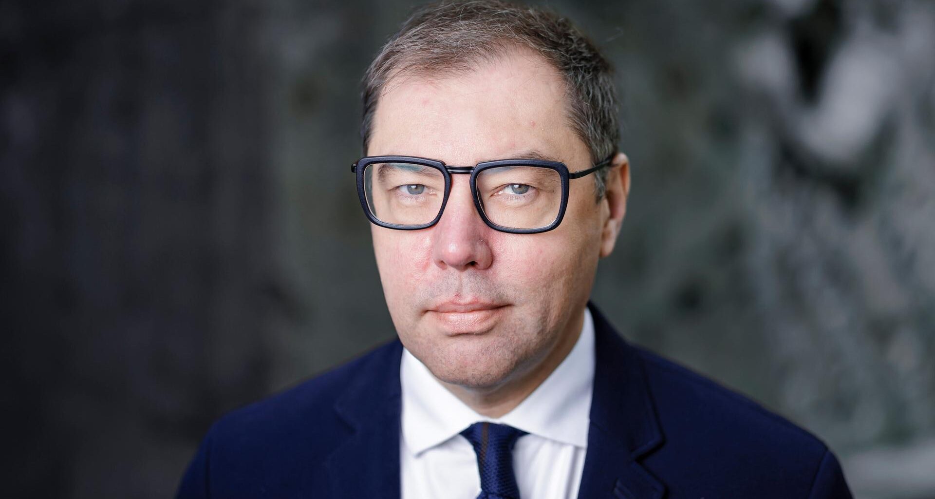 Oleksii Makeiev posiert für ein Foto.