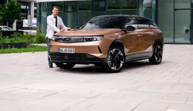 Opel Grandland Electric im Fahrbericht: Das Warten auf den großen Akku geht weiter