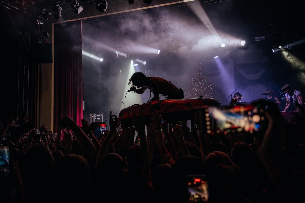 Palaye Royale am 3. August 2025 im Alten Waschhaus in Dresden