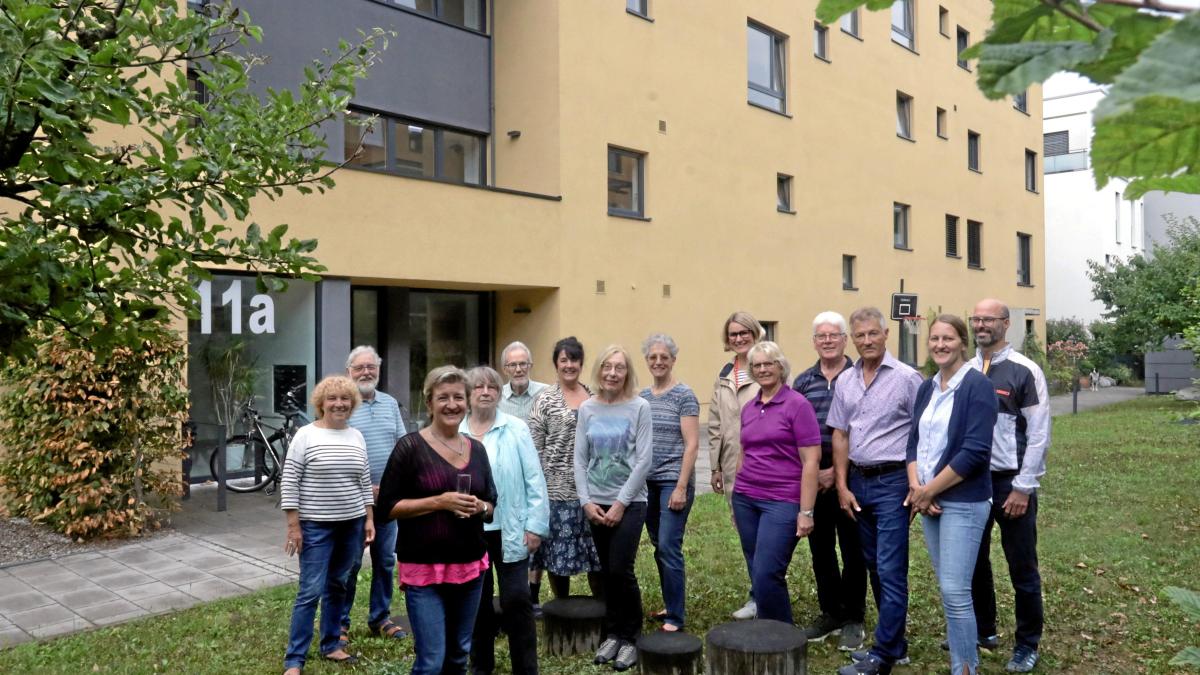 Die Gemeinschaft im Prinz-Karl-Passivhaus hat Grund zum Feiern