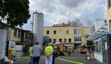 Großbrand in Kessko-Fabrik in Bonn-Beuel