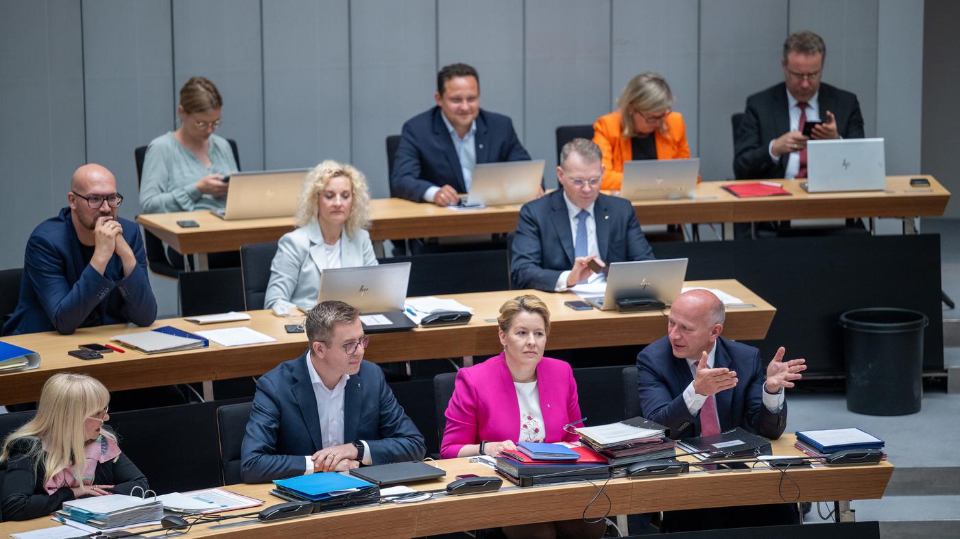Berliner Senat will Karenzzeiten für Ex-Senatoren einführen
