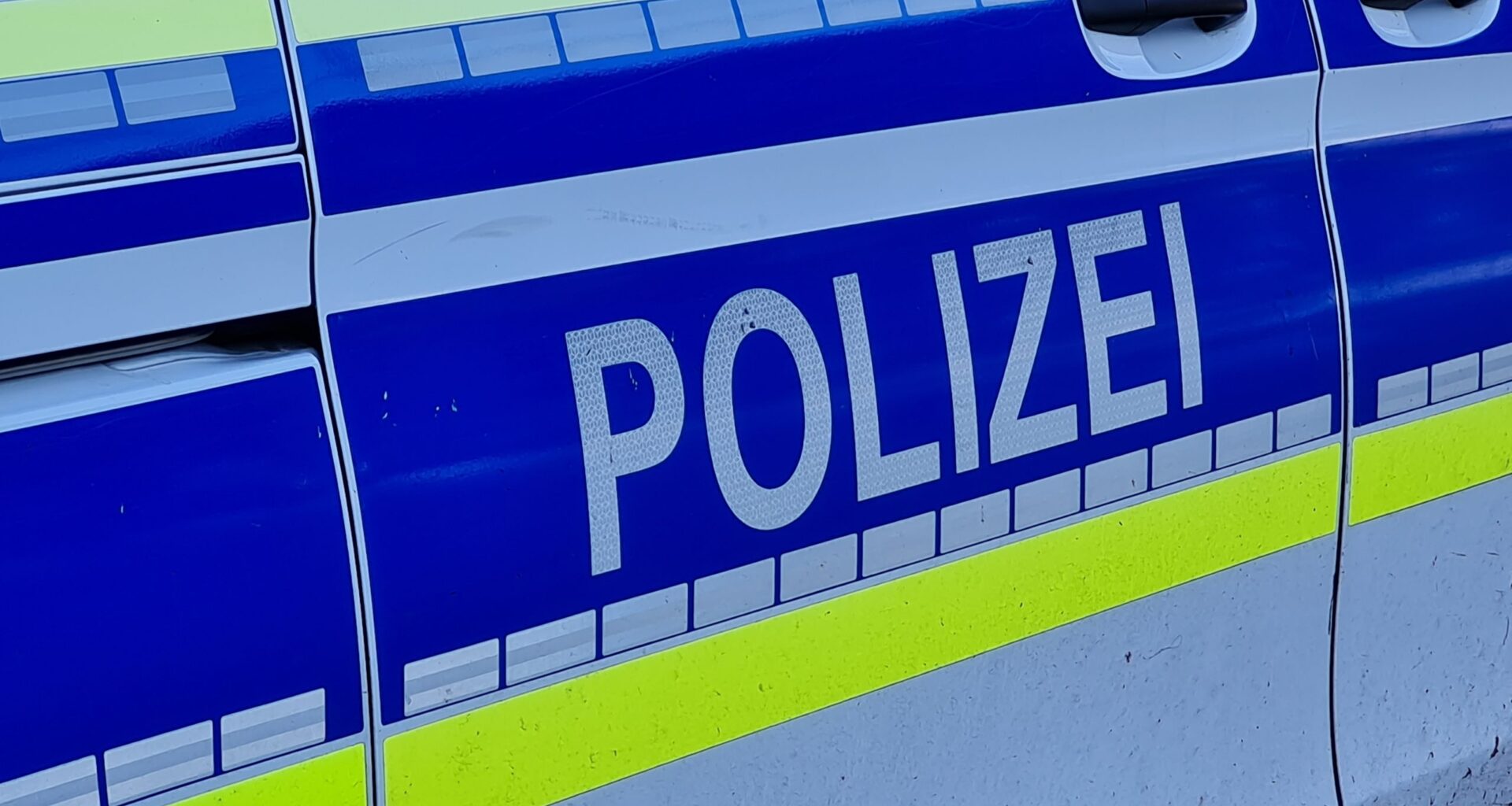 Jugendlicher attackiert und verletzt Bundespolizisten