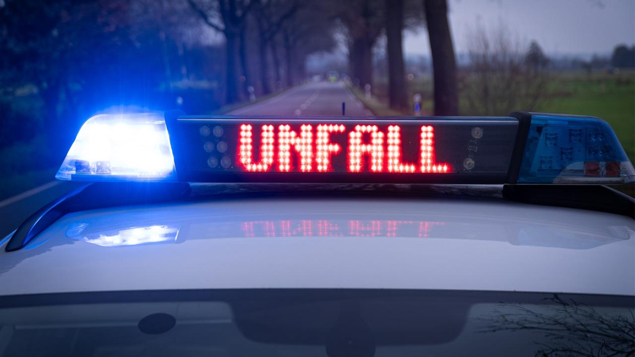 Bremen: Radfahrer stirbt bei Unfall mit Lkw in Lohne