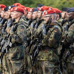 Archivbild: Appel der Deutschen Bundeswehr in einer Kaserne. (Quelle: dpa/Bihlmayer) 