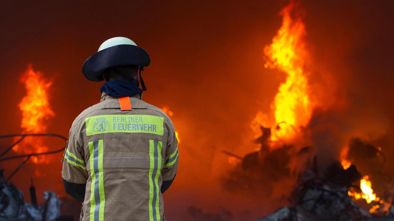 Berlin: Sieben Verletzte bei Brand in Seniorenwohnhaus