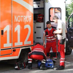 Rettungskräfte sind am Mittwoch nach Marzahn zu einem Einsatz ausgerückt, nachdem es in einem Wohnhaus in der Märkischen Allee zu einer Explosion gekommen war. (Quelle: John Boutin)