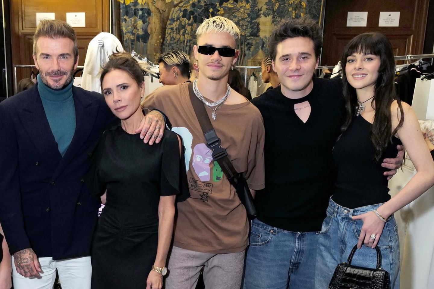 David, Victoria und Romeo Beckham mit Brooklyn und Nicola Peltz Beckham
