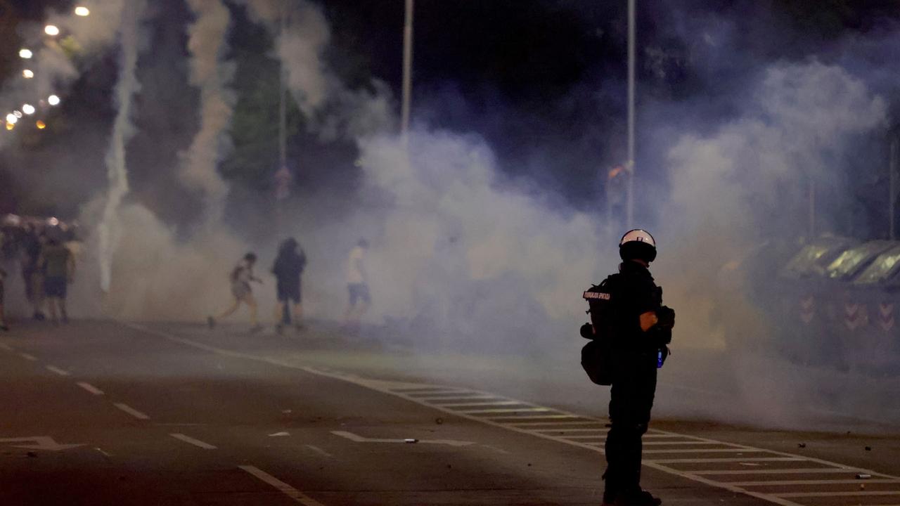 Demonstranten in Serbien berichten von brutaler Polizeigewalt