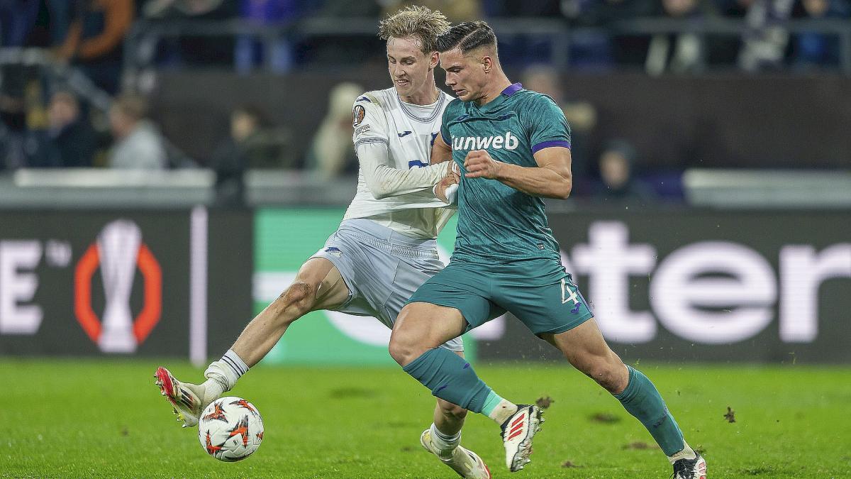 Leipzig an Abwehrtalent Simic dran