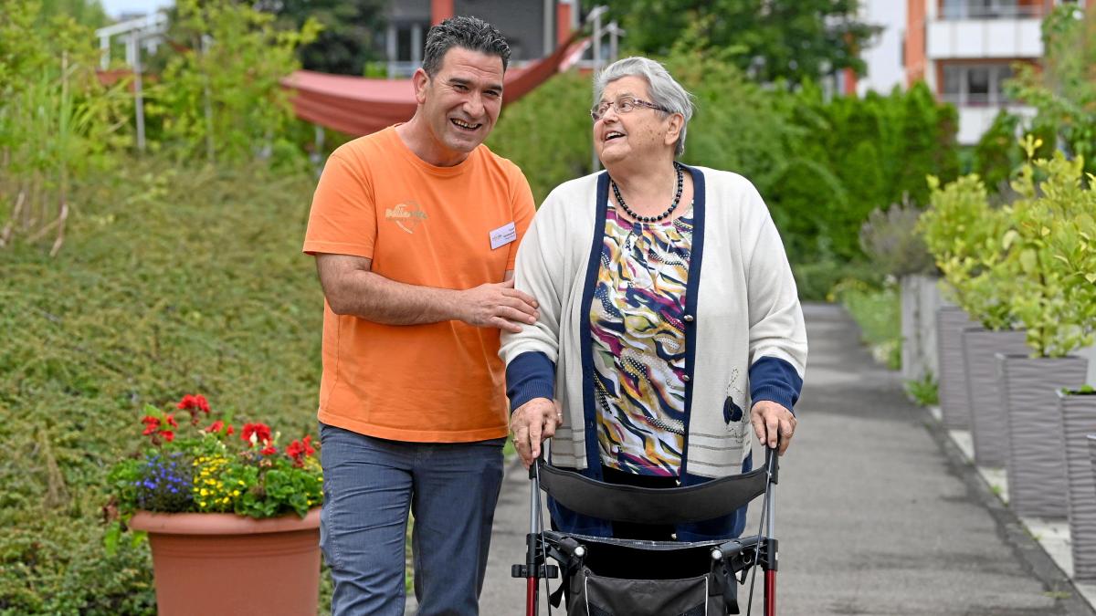 Welche Chance der Augsburger Pflegehelfer hat