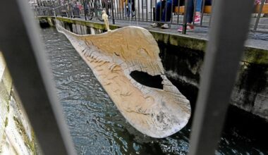 Knochentorpedo am Augsburger Kunstkanal