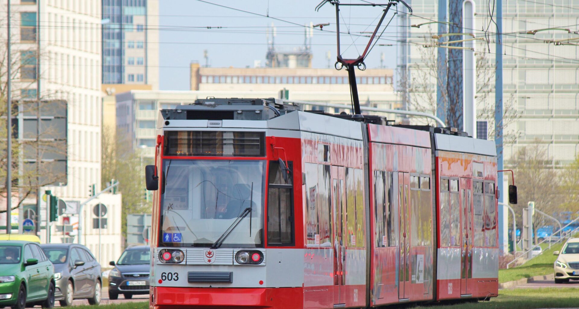 Straßenbahnen fahren zum Schulstart wieder wie gewohnt in Halle-Neustadt