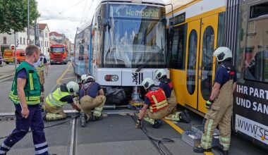 Straßenbahn der Linie 4 in Dresden entgleist