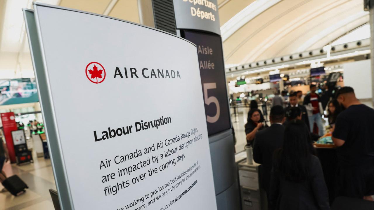 Air Canada muss Betrieb wegen Flugbegleiter-Streik einstellen