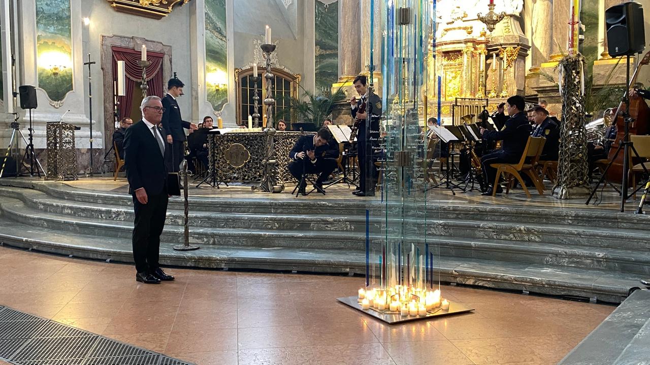 Baden-Württemberg: Strobl zum Prozess um Mannheimer Messerattacke: "Diese Wunde wird nicht geschlossen"