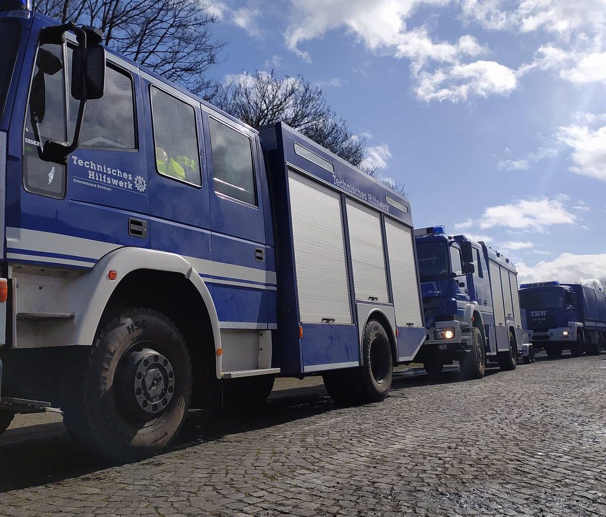 THW übt Brückenbau in Bochum