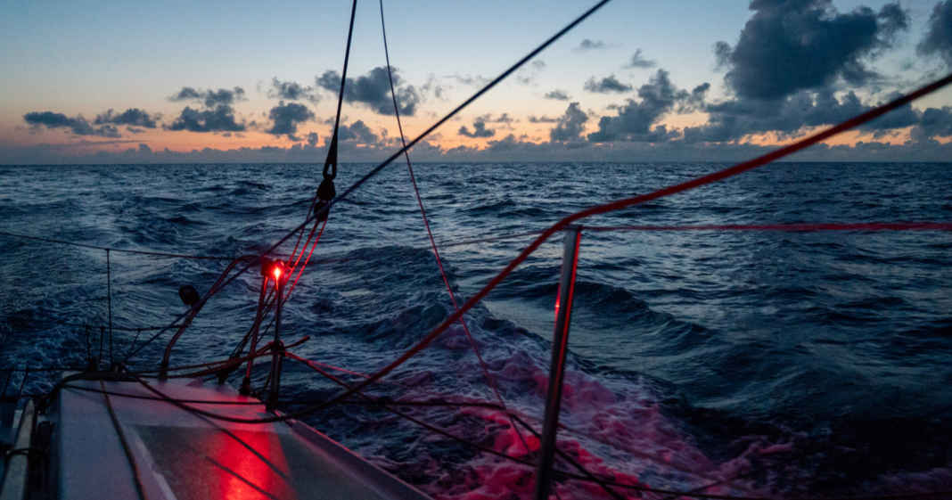 Ocean Race Europe: Bug an Bug durch die Biskaya – Malizia führt